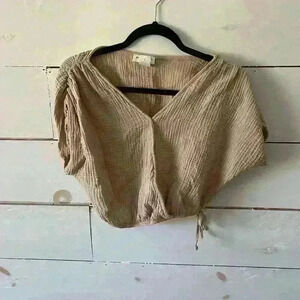 Be Divine NYC cropped top, size large, taupe colored, casual top, EUC